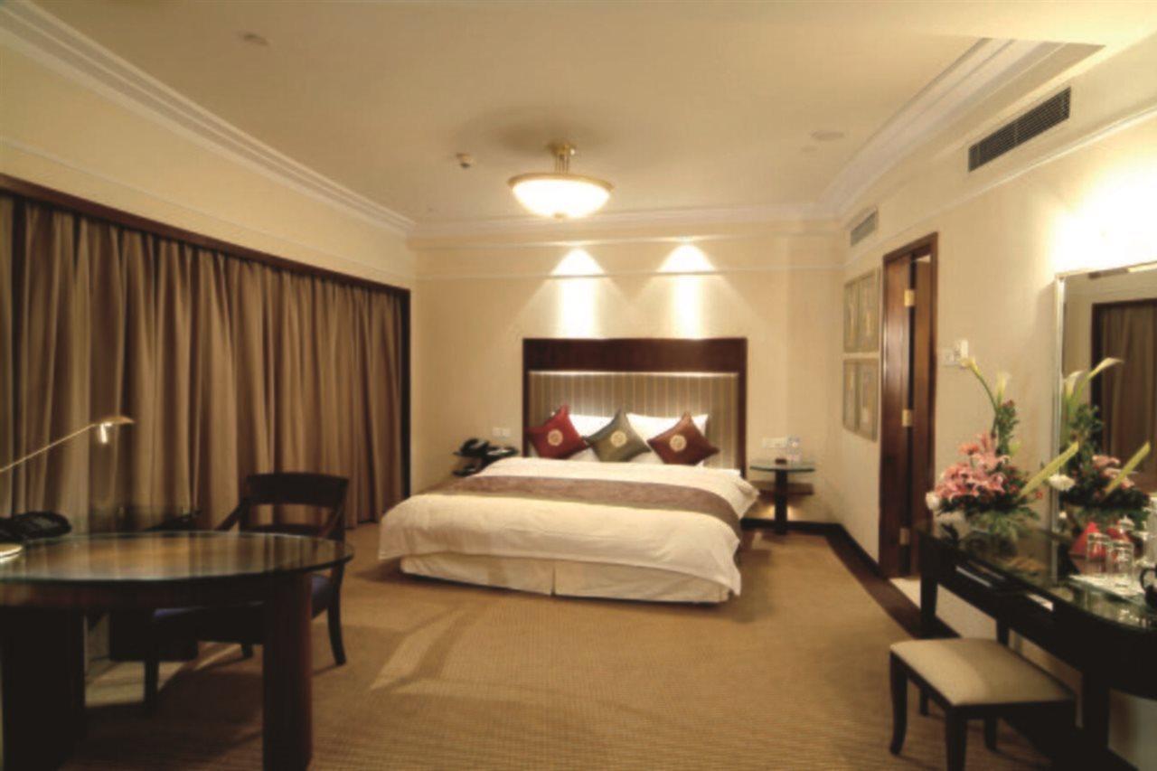 Howard Johnson Ginwa Plaza Hotel Xian Bagian luar foto