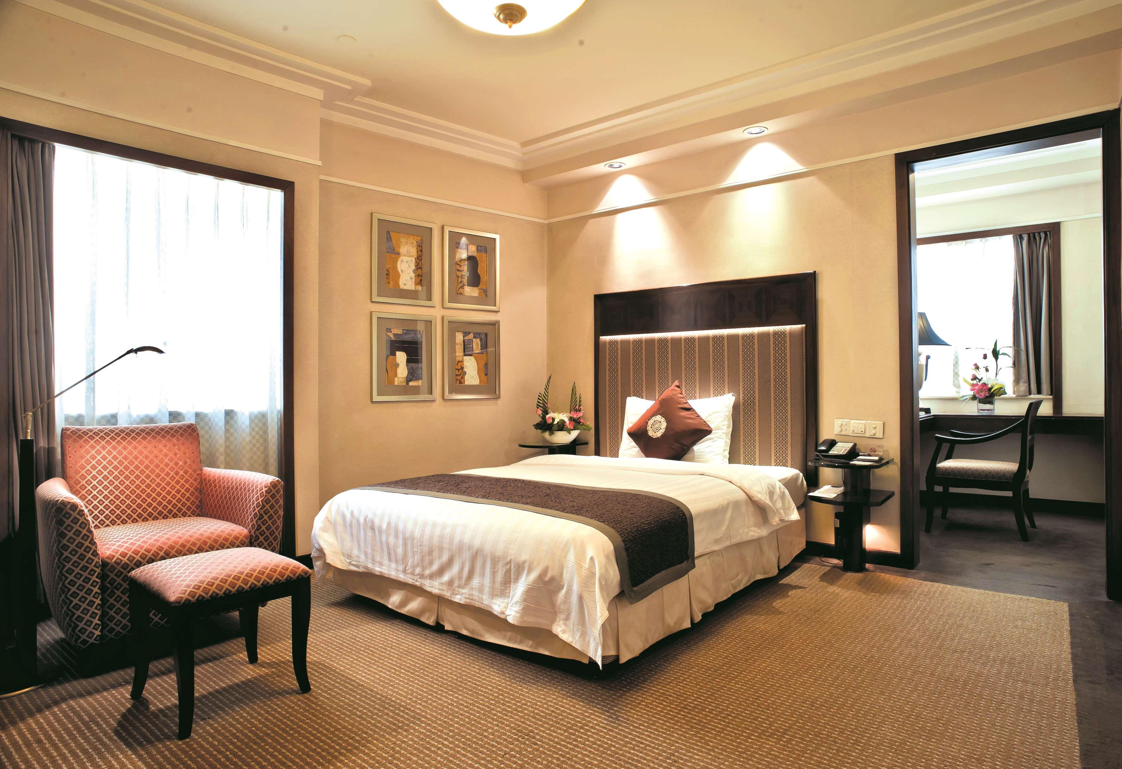 Howard Johnson Ginwa Plaza Hotel Xian Bagian luar foto