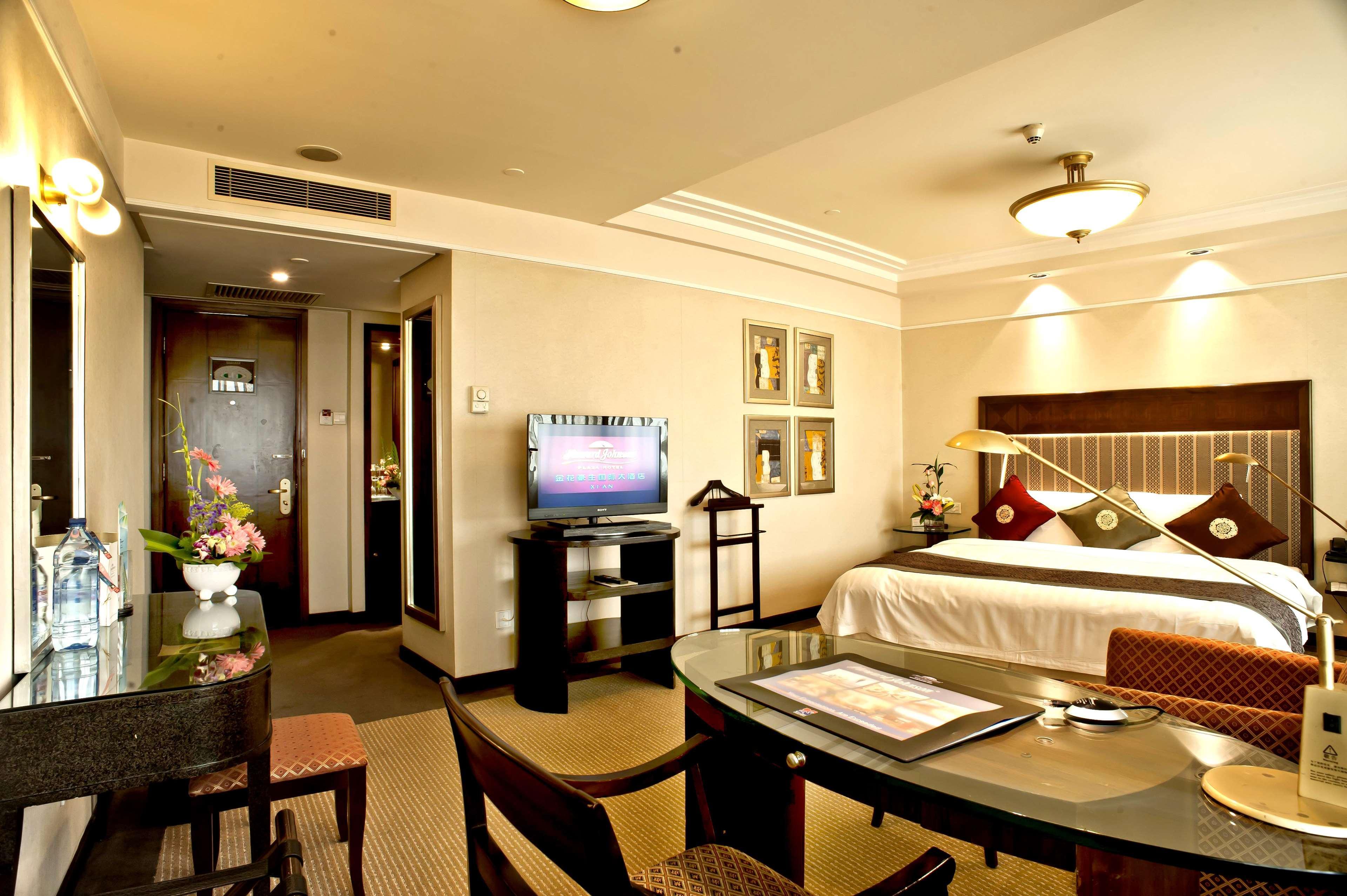 Howard Johnson Ginwa Plaza Hotel Xian Bagian luar foto