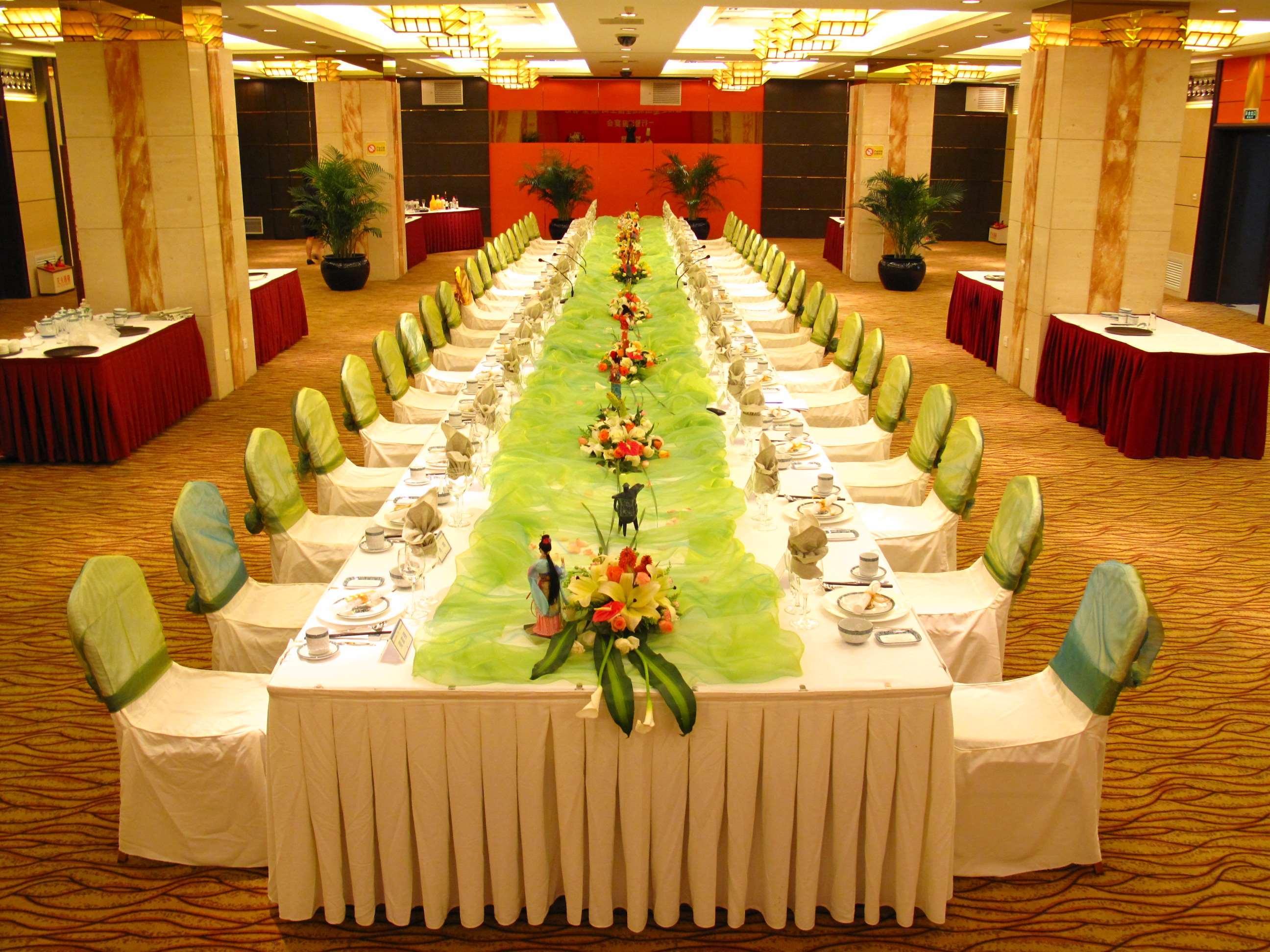 Howard Johnson Ginwa Plaza Hotel Xian Bagian luar foto
