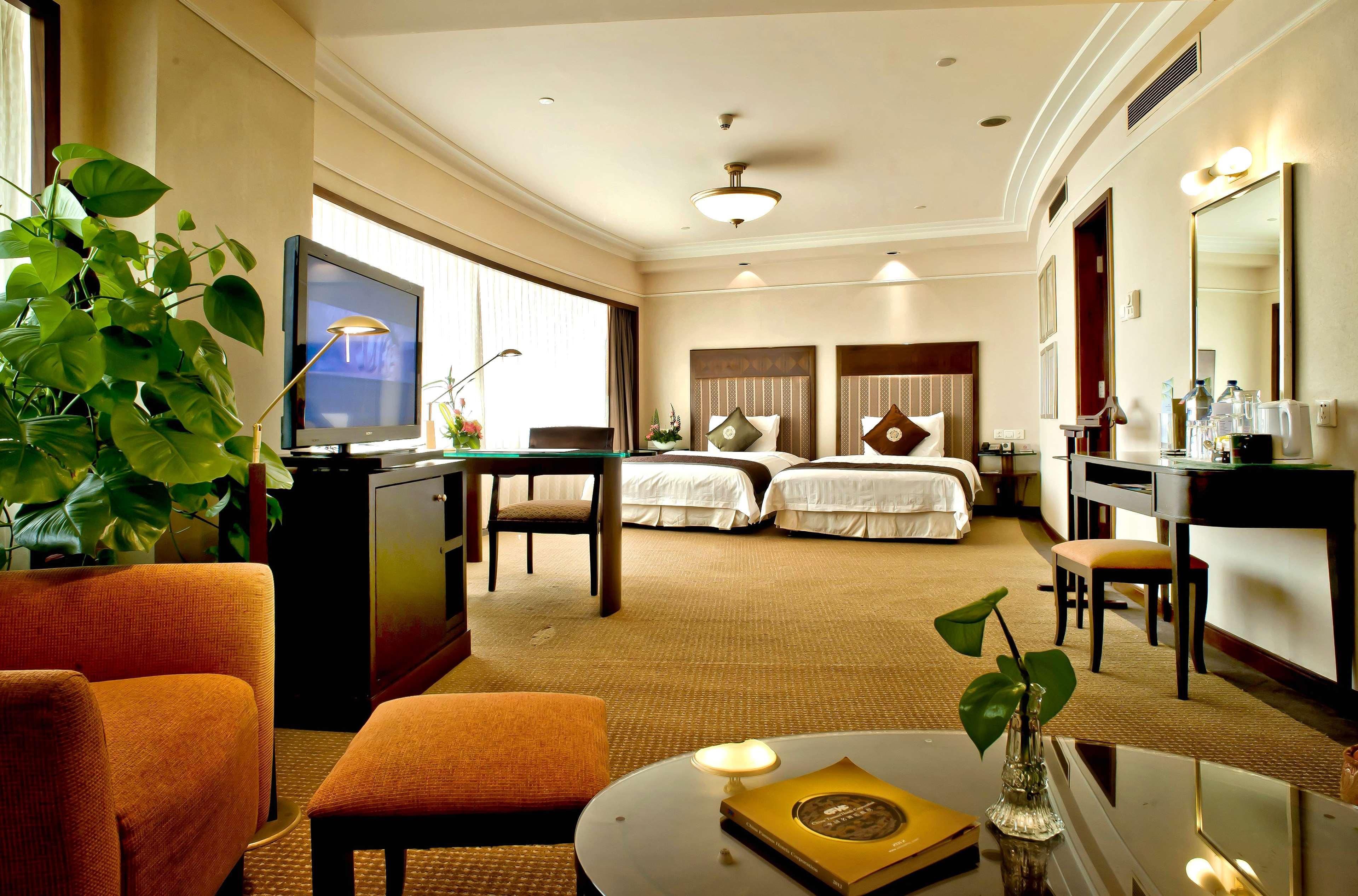 Howard Johnson Ginwa Plaza Hotel Xian Bagian luar foto