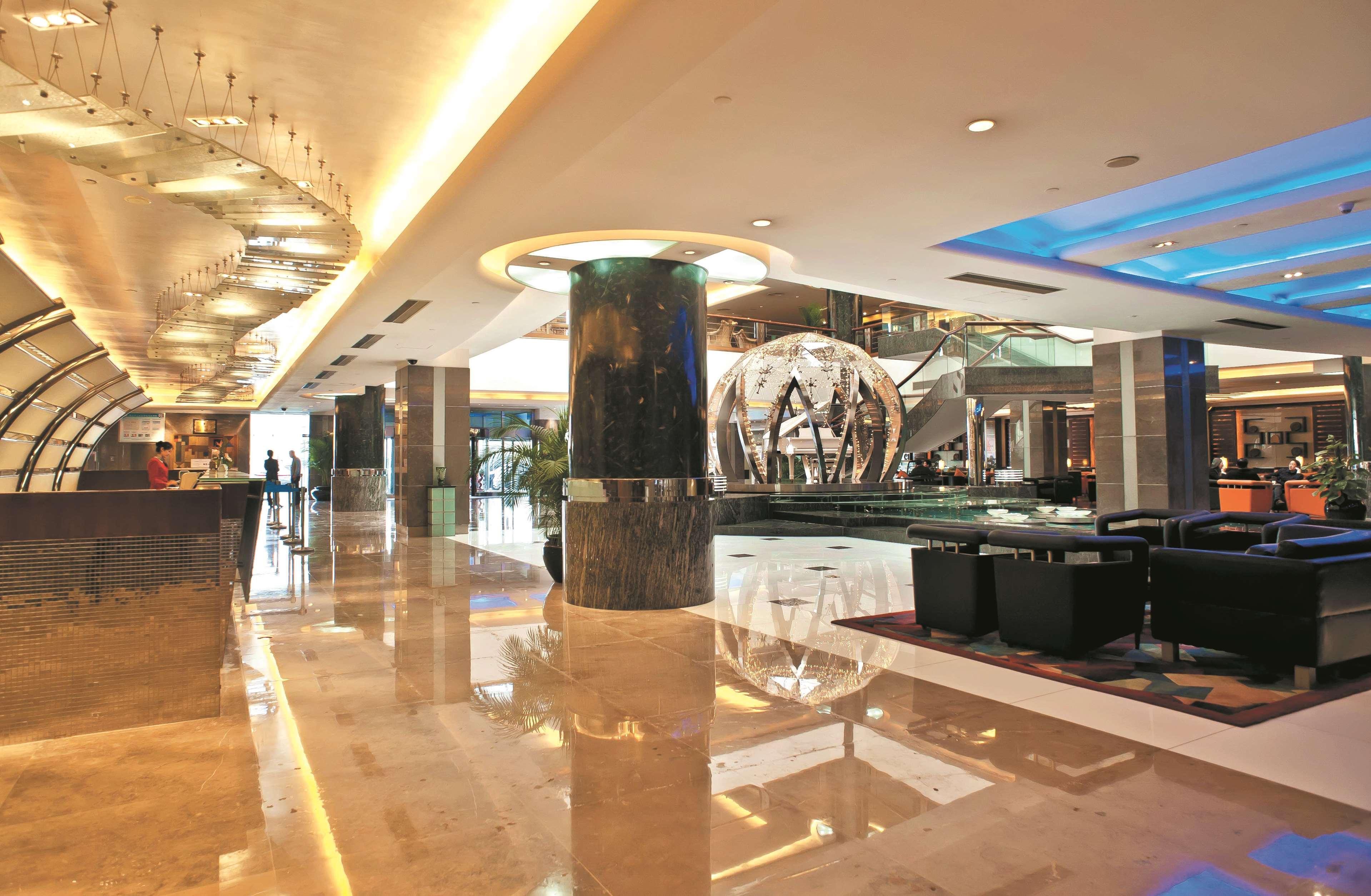 Howard Johnson Ginwa Plaza Hotel Xian Bagian luar foto