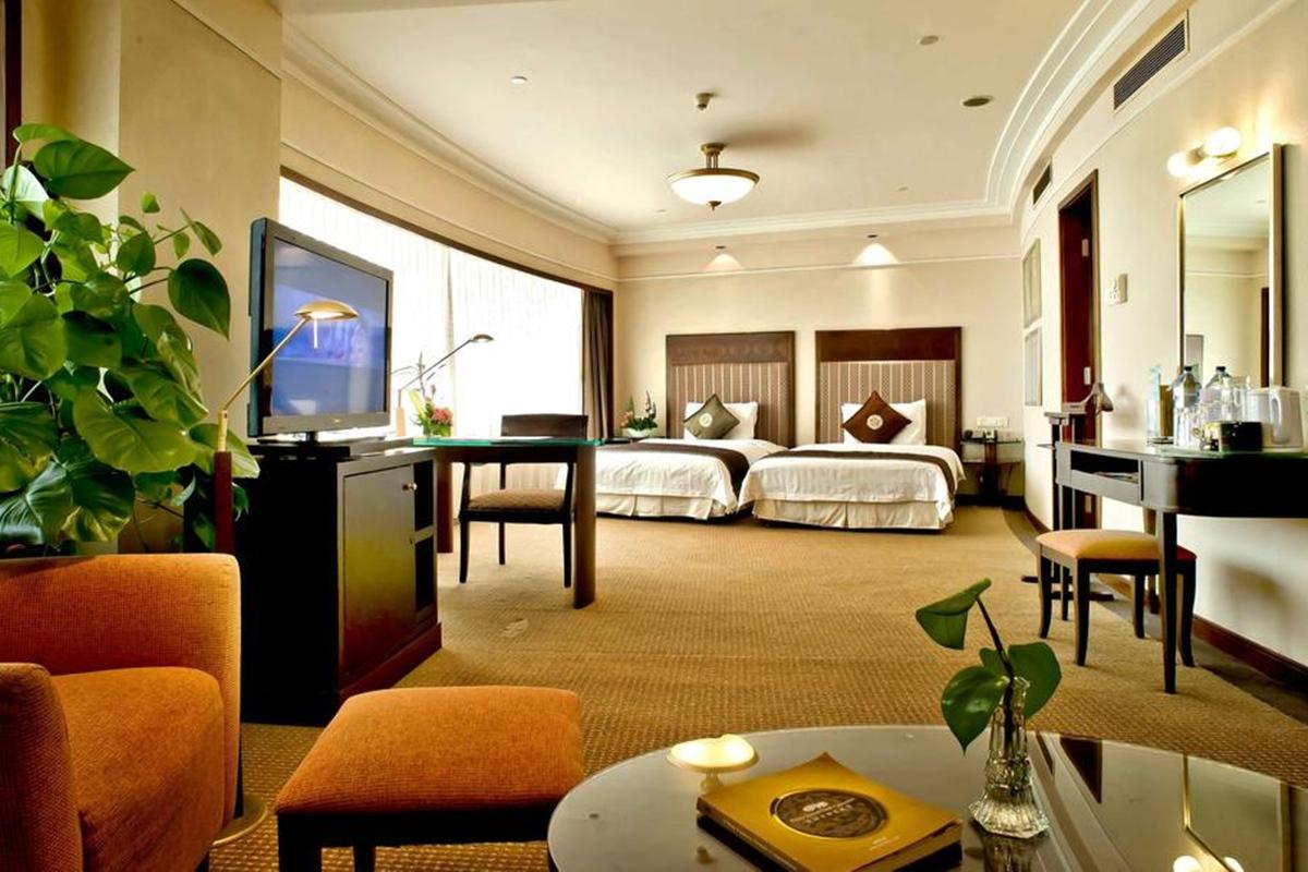 Howard Johnson Ginwa Plaza Hotel Xian Bagian luar foto
