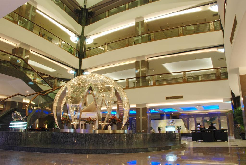Howard Johnson Ginwa Plaza Hotel Xian Bagian luar foto