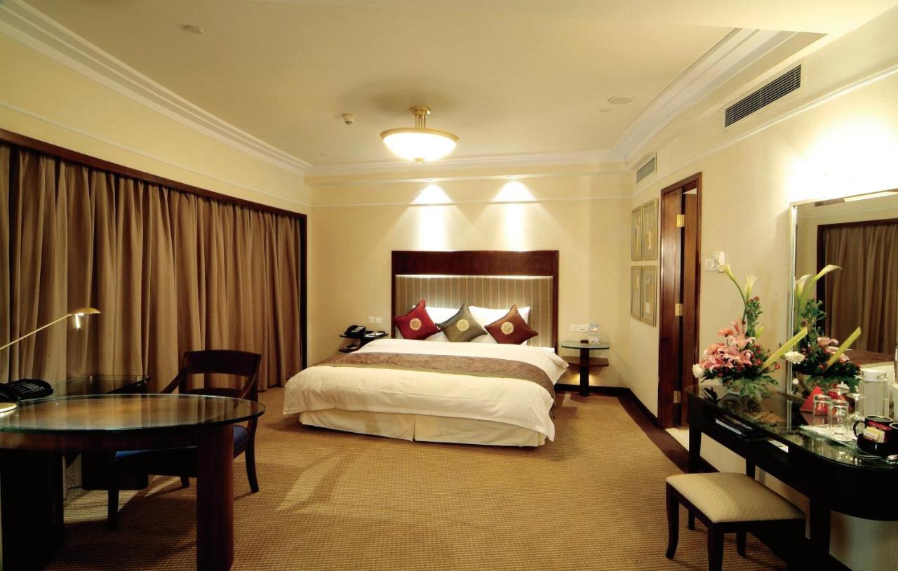 Howard Johnson Ginwa Plaza Hotel Xian Bagian luar foto